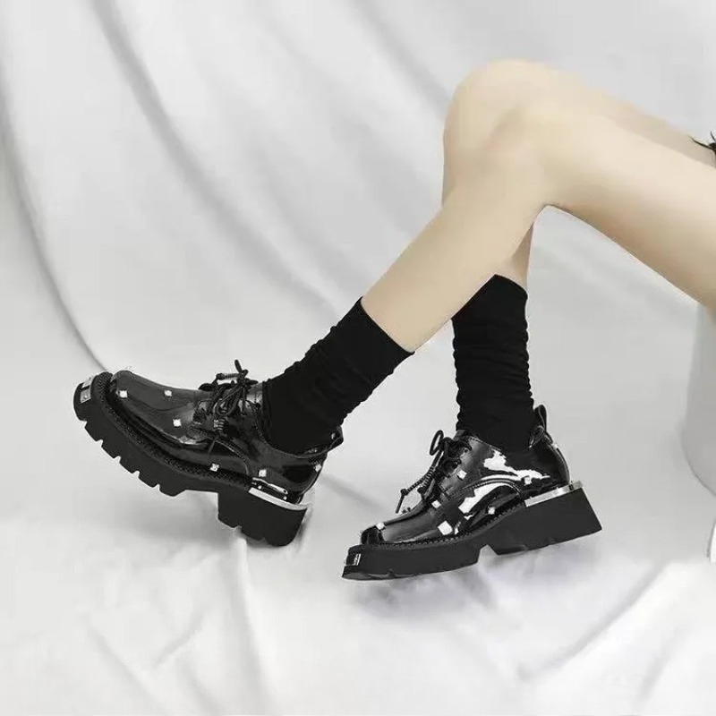 أحذية نسائية بدون كعب كريستال  - مراجعة Chunky Sneaker Platform وسعره