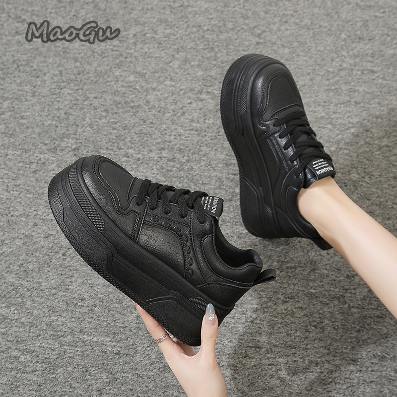 أحذية رياضية بيضاء نسائية لزيا - مراجعة Chunky Sneaker Platform وسعره