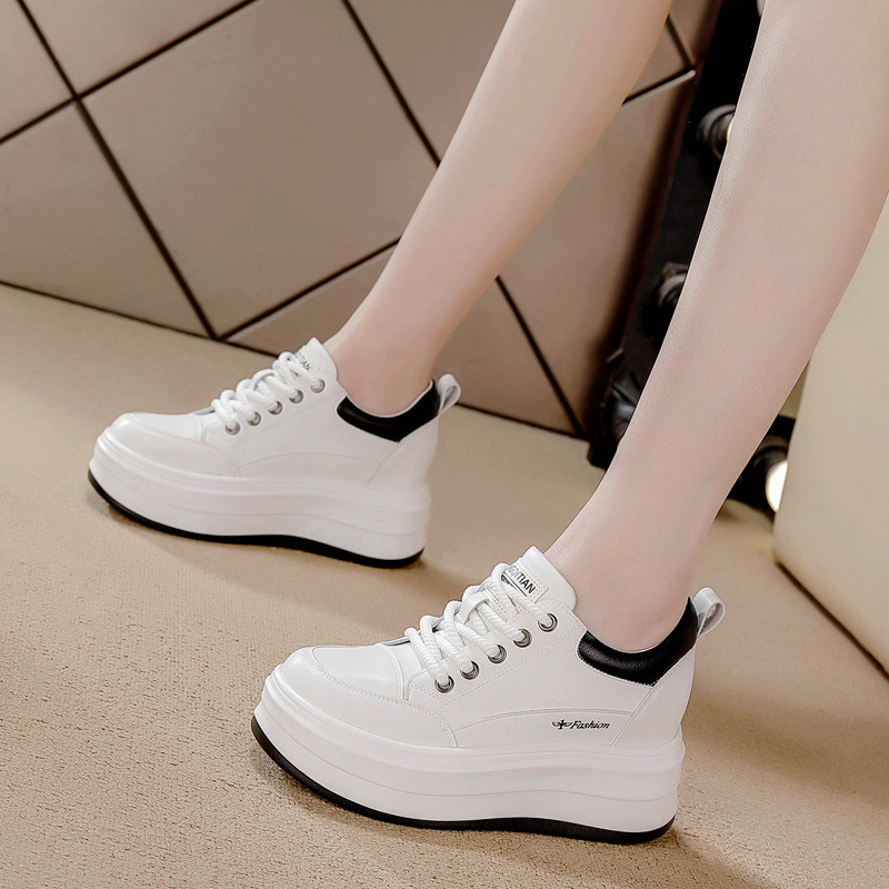 أحذية رياضية نسائية بكعب 8 سم  - مراجعة Chunky Sneaker Platform وسعره