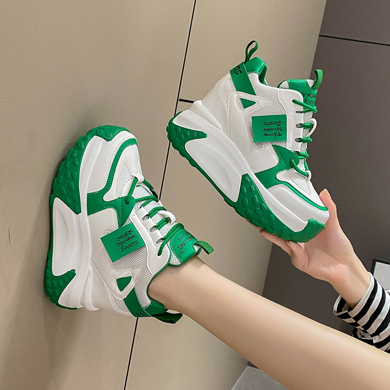 أحذية رياضية نسائية بكعب عالٍ  - مراجعة Chunky Sneaker Platform وسعره