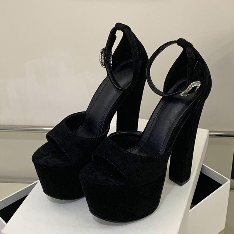 أحذية نسائية مثيرة بكعب عالٍ ج - مراجعة Chunky Sneaker Platform وسعره