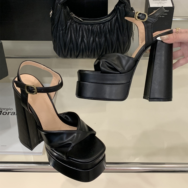 نجمة نمط موضة منصة مزدوجة أساف - مراجعة Chunky Sneaker Platform وسعره