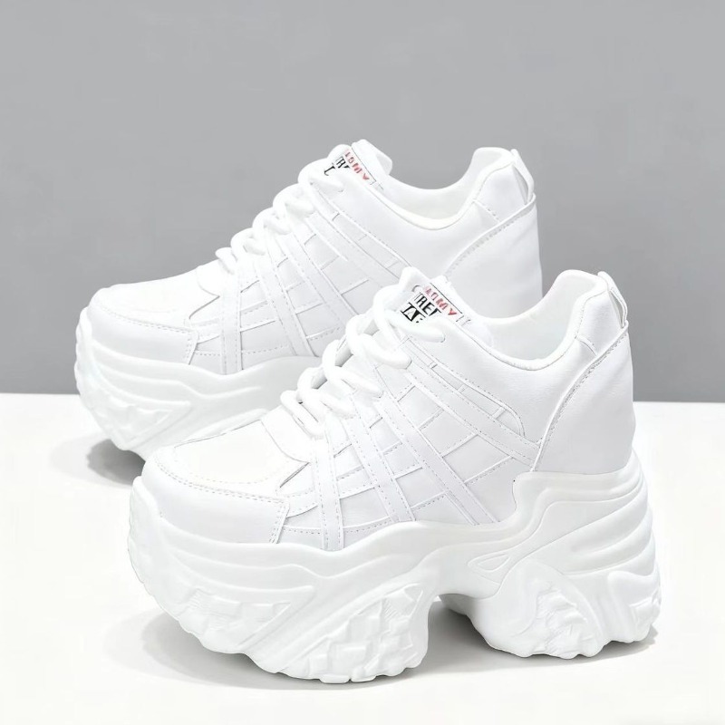 أحذية رياضية نسائية جديدة لعام - مراجعة Chunky Sneaker Platform وسعره